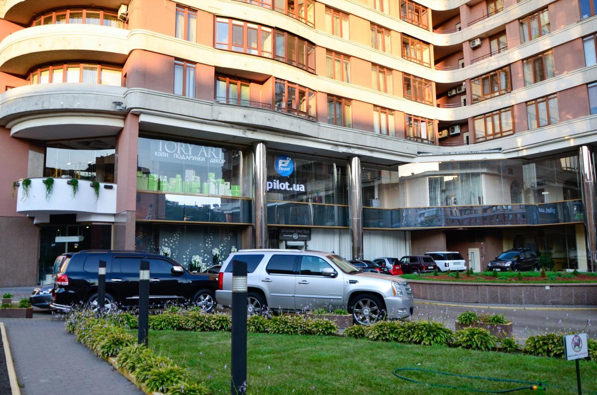 Diplomat Aparthotel Kiev Exterior foto