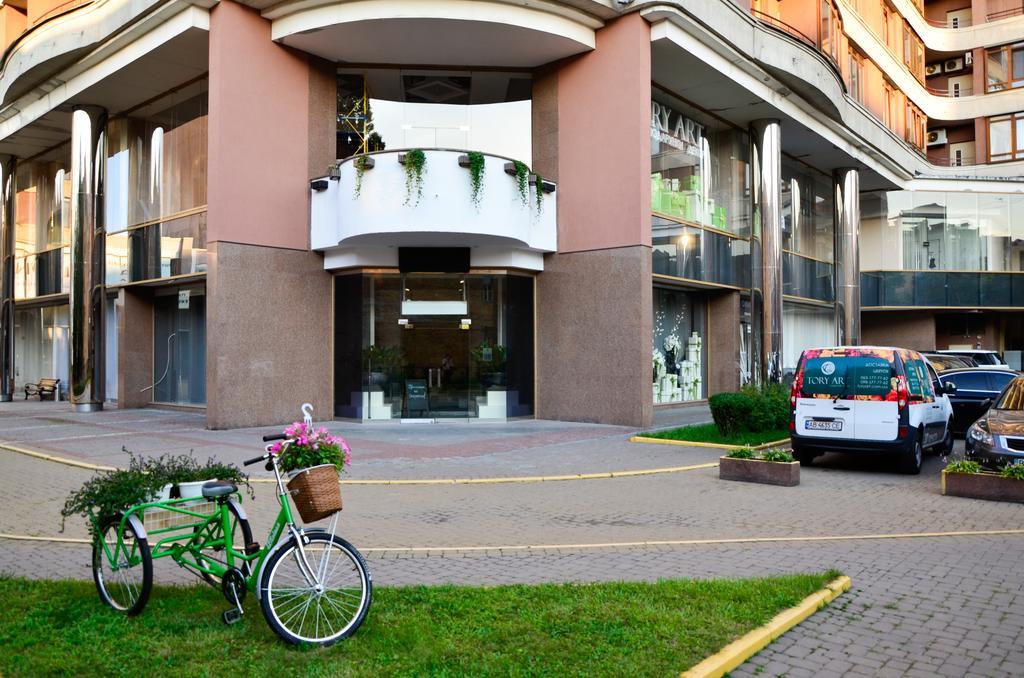 Diplomat Aparthotel Kiev Exterior foto